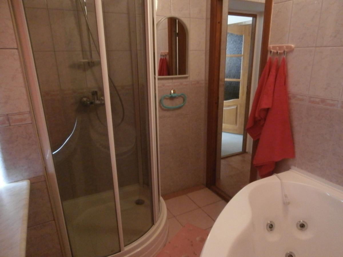 Hotel Muhavets Pruzhany Exteriör bild