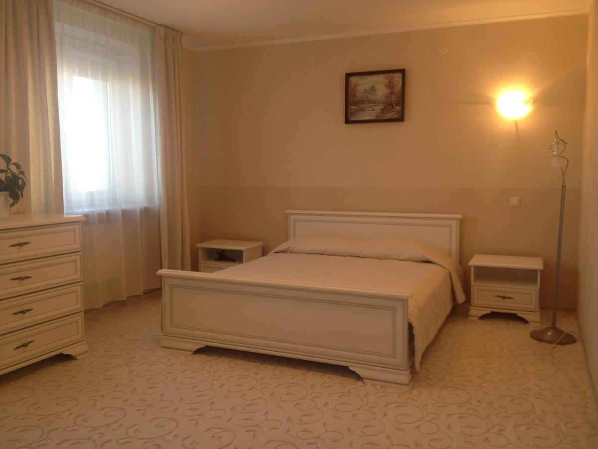 Hotel Muhavets Pruzhany Exteriör bild